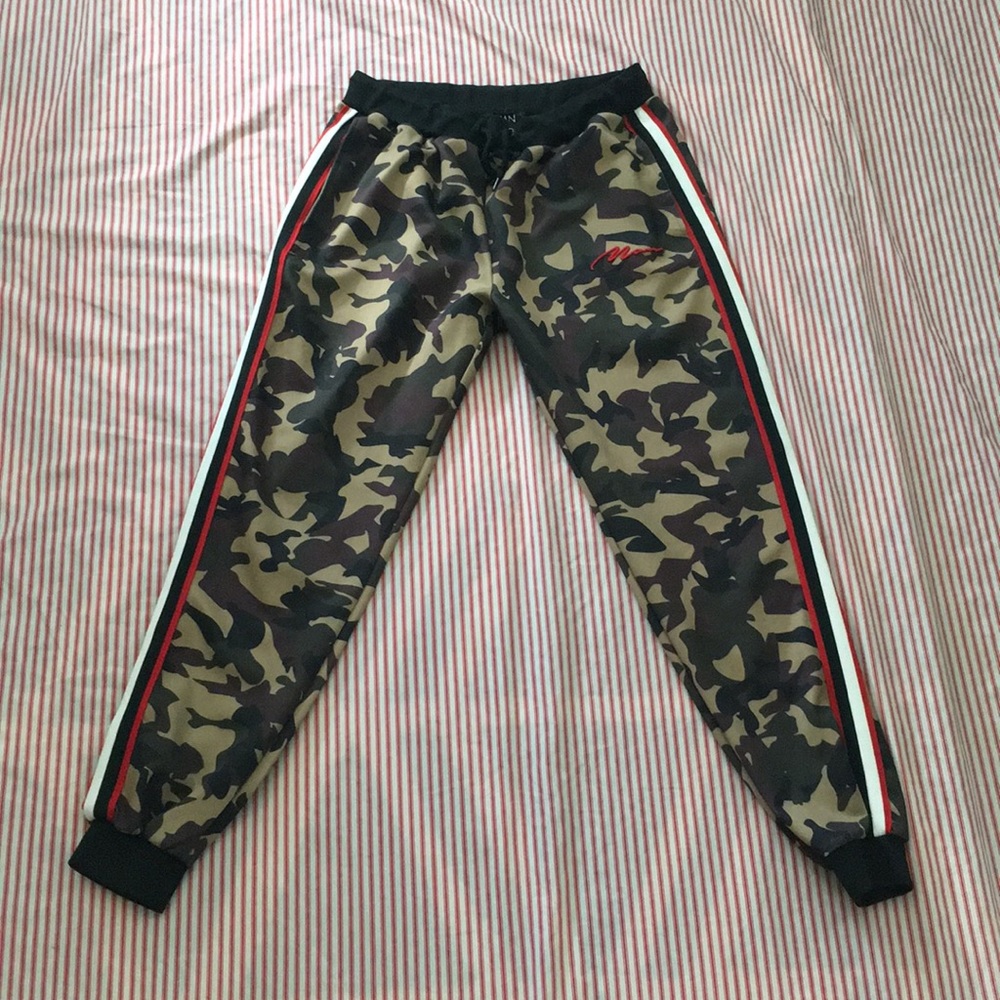 Boo Hoo Man Camo Track Style Sweat Pants Size: XL